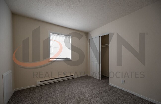 Building Photo - 910 Fiske St