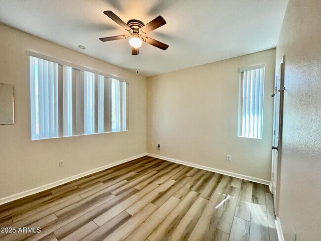 Building Photo - 16013 S Desert Foothills Pkwy