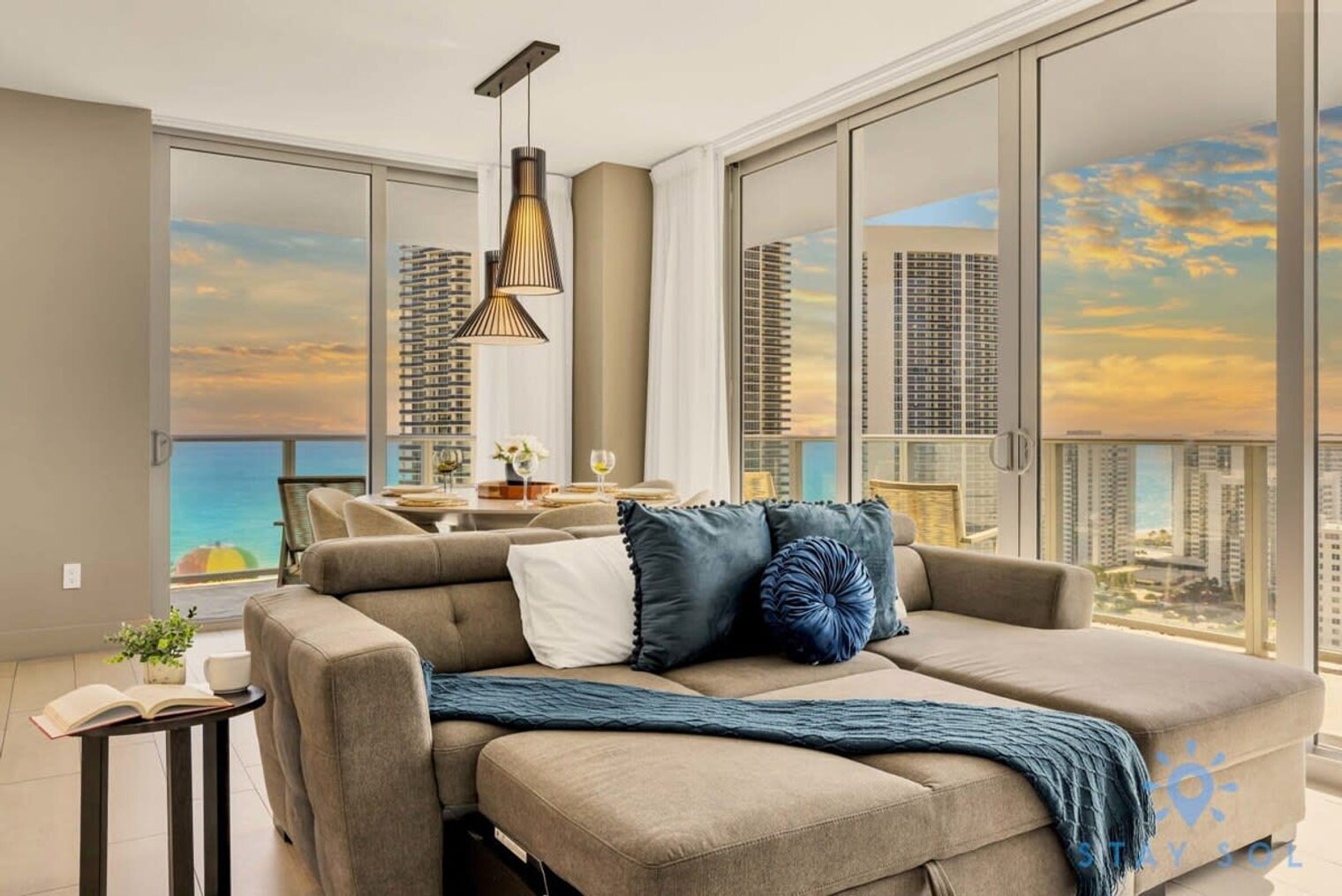 Building Photo - 4010 S Ocean Dr