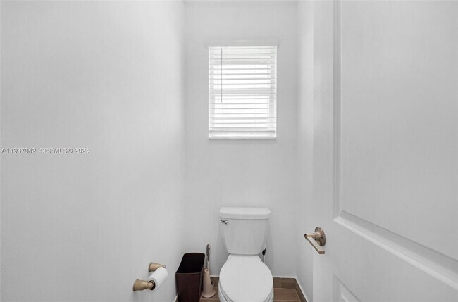 Building Photo - 4317 Lago Dr