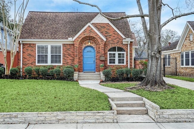 Building Photo - 6701 Park Ln