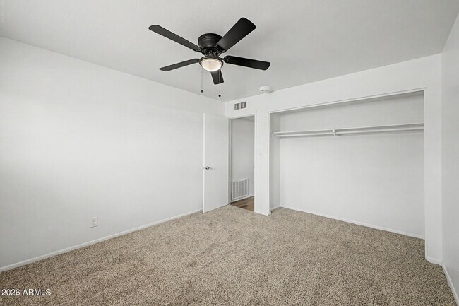 Building Photo - 317 N Elm St