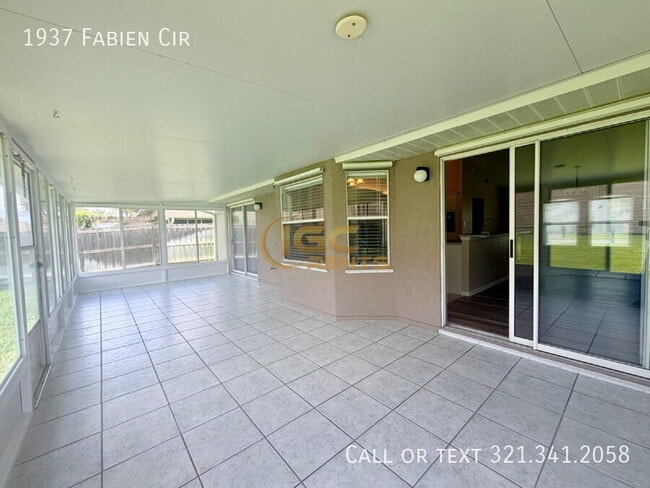 Building Photo - 1937 Fabien Cir
