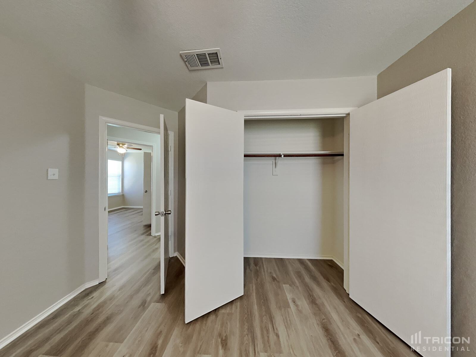 Building Photo - 720 Rowdy Dr