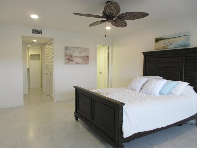 Building Photo - 859 Jeffery St