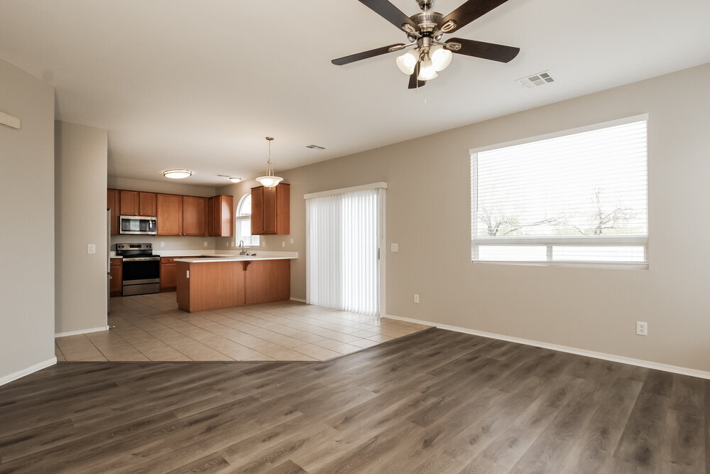 Building Photo - 1626 E Aspen Ave