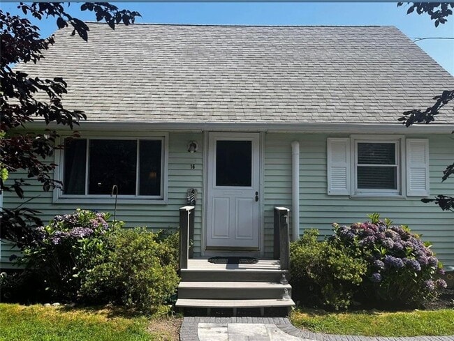 Primary Photo - 16 Green Acres Dr