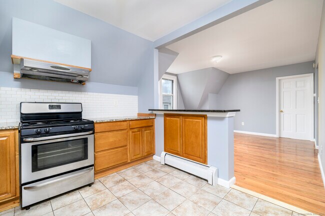 Building Photo - 25 Puritan Ln