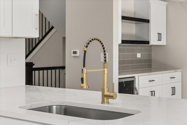 Building Photo - 110 Kevin Dr