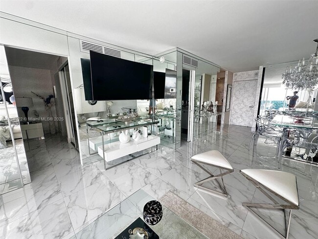 Building Photo - 6770 Indian Creek Dr