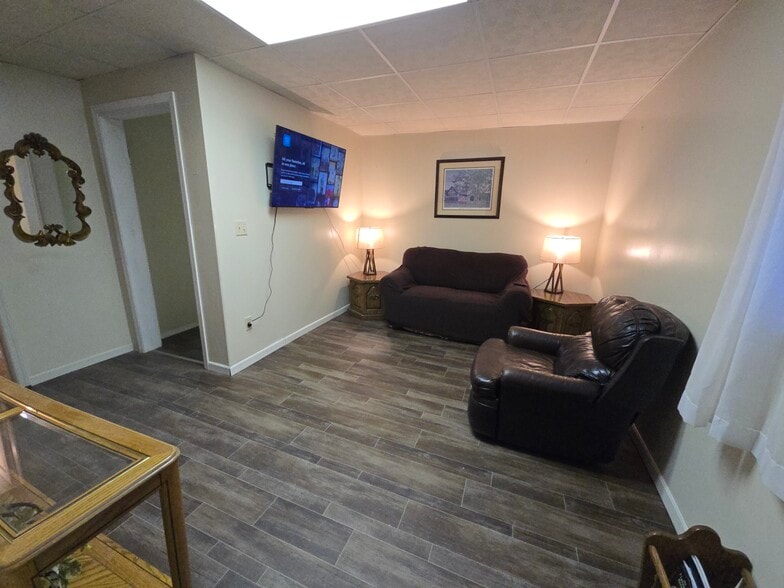 Building Photo - 1 College Ave