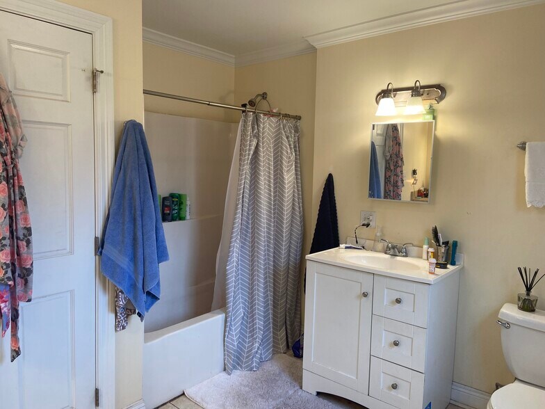 Bathroom - 129 34th St