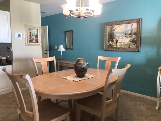 Building Photo - Venice, FL 2BR/2BA Condo in a Gated, Gulf ...