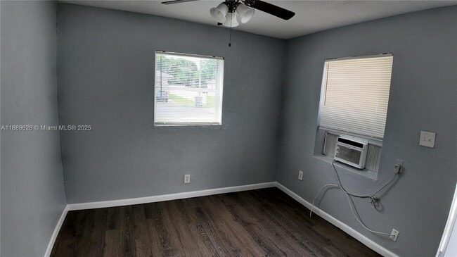 Building Photo - 620 NW 16th Ave