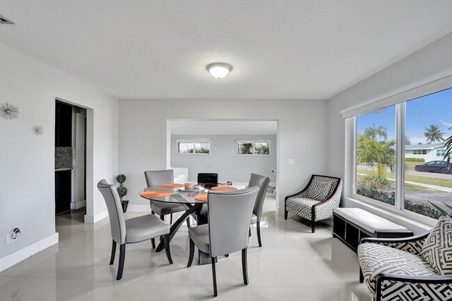 Building Photo - 3322 McKinley St