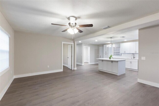 Building Photo - 4905 Nesmith Rd