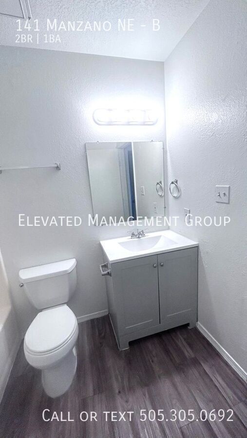 Building Photo - 141 Manzano St NE