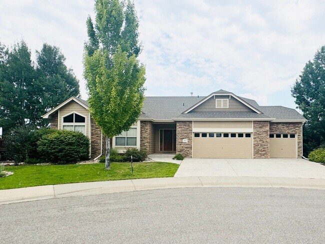Building Photo - Stunning Executive 4 Bedroom 2 Bath Home in Northwest Loveland - 3-Car Garage and neighborhood po...