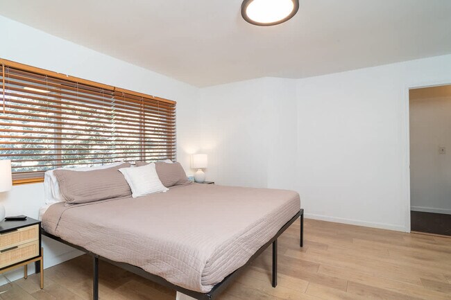 Building Photo - 4530 Red Fox Ln