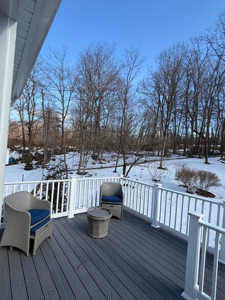 Building Photo - 216 S Sugan Rd