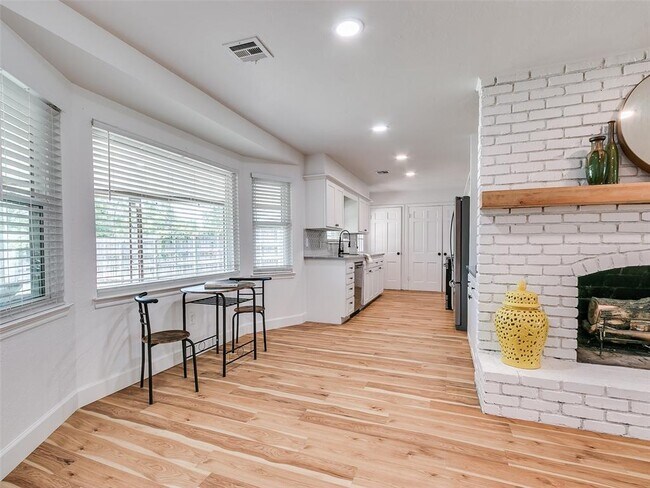 Building Photo - 2304 NW 56th Terrace