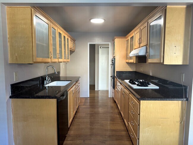 Building Photo - 3528 Castle Rock Rd