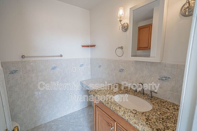 Building Photo - 18215 Flynn Dr