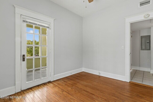Building Photo - 2527 Forbes St