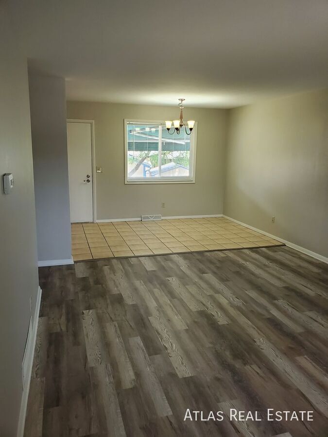 Building Photo - 10553 W 106th Ct