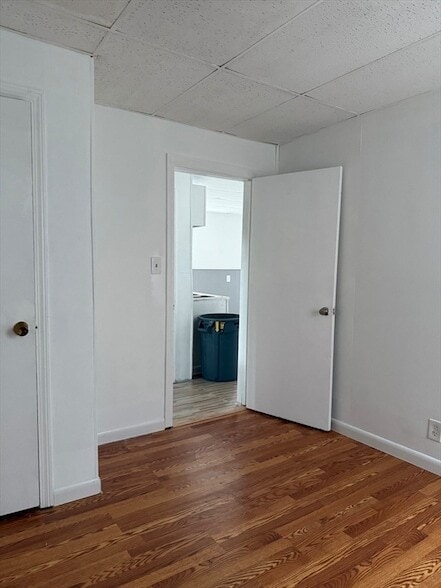 Building Photo - 8 E Kendall St