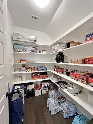 Building Photo - 1904 Shaila Dr