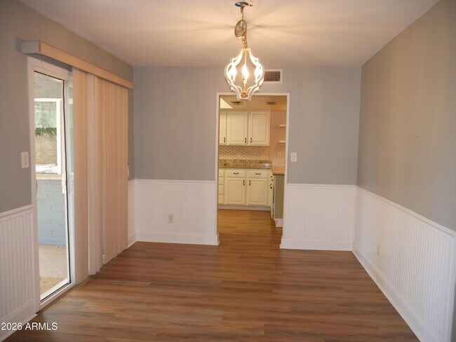 Building Photo - 1201 W Loughlin Dr