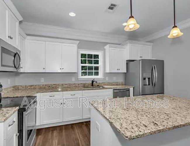 Building Photo - 1708 Verdery St