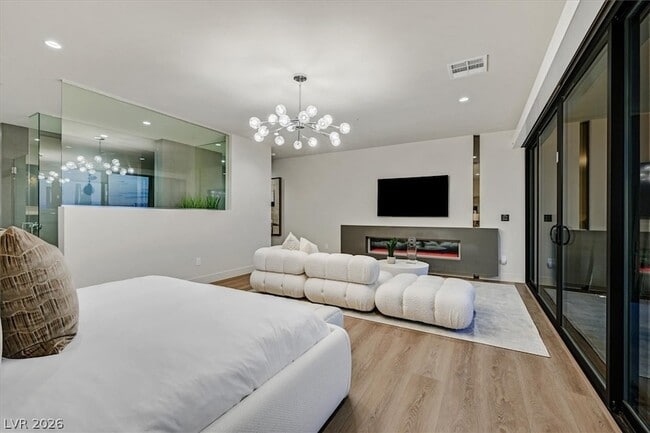 Building Photo - 807 Magnum Cliff Ct