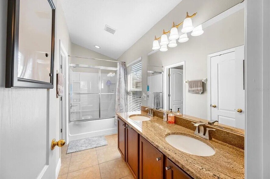 Building Photo - 10235 Cala Lily Trail