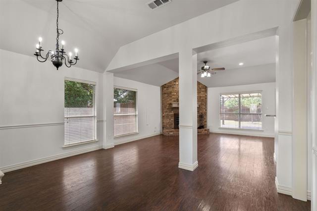 Building Photo - 1802 Ridgewood Dr