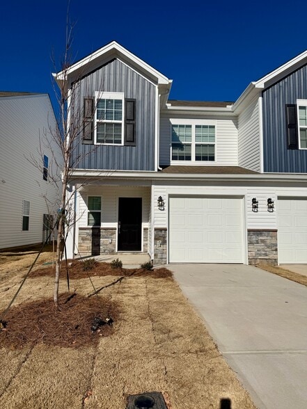 Building Photo - 401 Mopar Ln