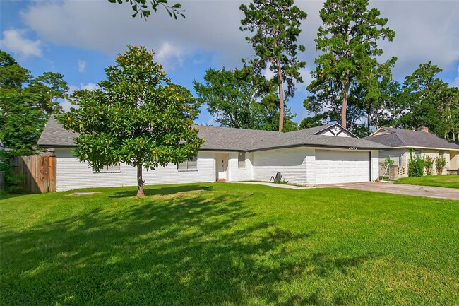 Building Photo - 23223 Naples Dr
