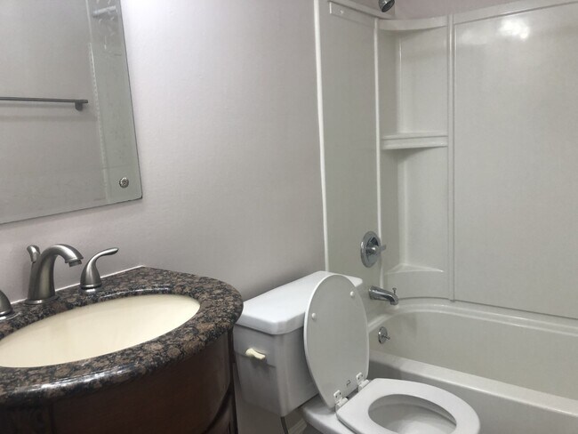 Building Photo - 18620 Hatteras St