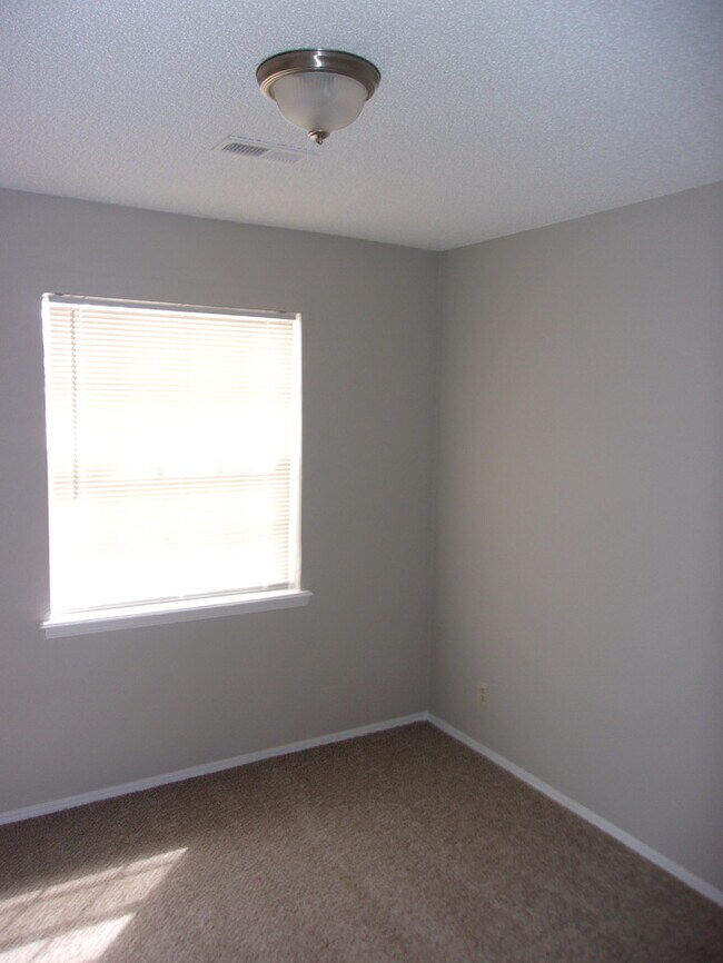 Building Photo - Call 918-921-9955 To Schedule Your Showing Now!