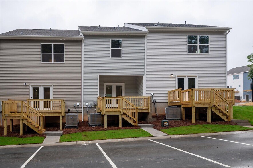 Building Photo - 1308 Hargrove Ave