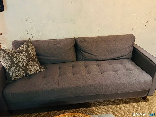 Building Photo - 419 Heritage Vlg