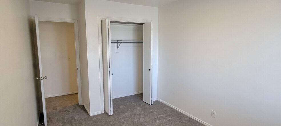 Building Photo - 545 W 600 N