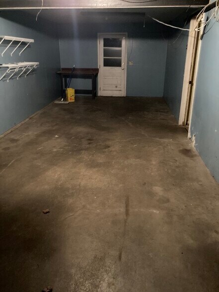 Building Photo - 7 Nott Rd