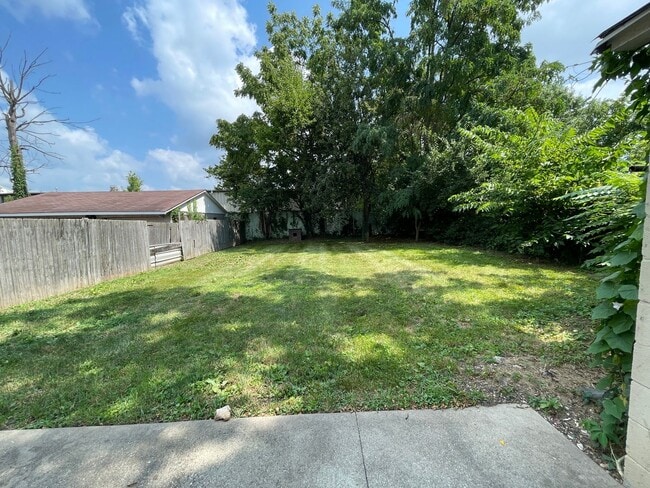 Building Photo - Beautiful Home In Kenwick with Potential 4th Bedroom!