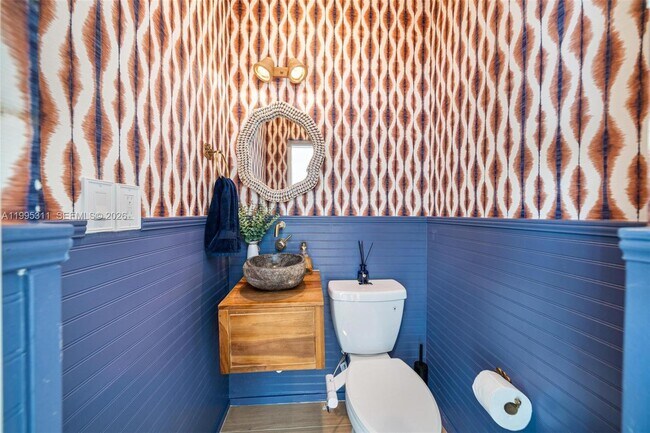 Building Photo - 696 NE 67th St