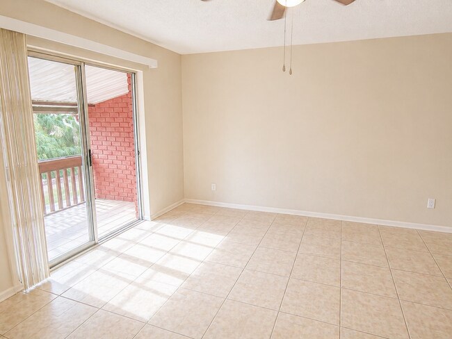 Building Photo - FOR RENT – CHARMING 1-BEDROOM CONDO IN SAINT PETERSBURG, FL