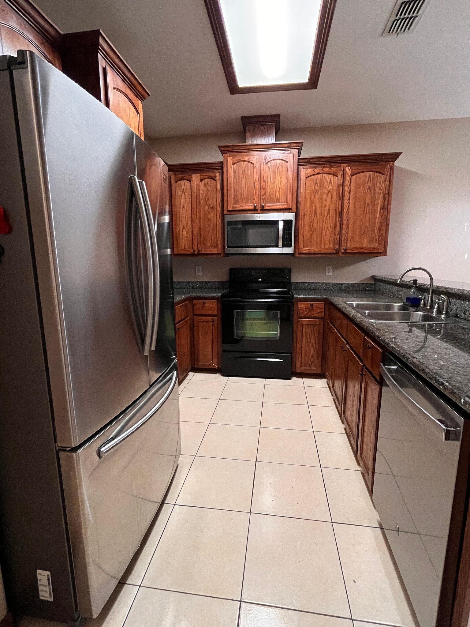 Kitchen - 3043 Scotland Dr