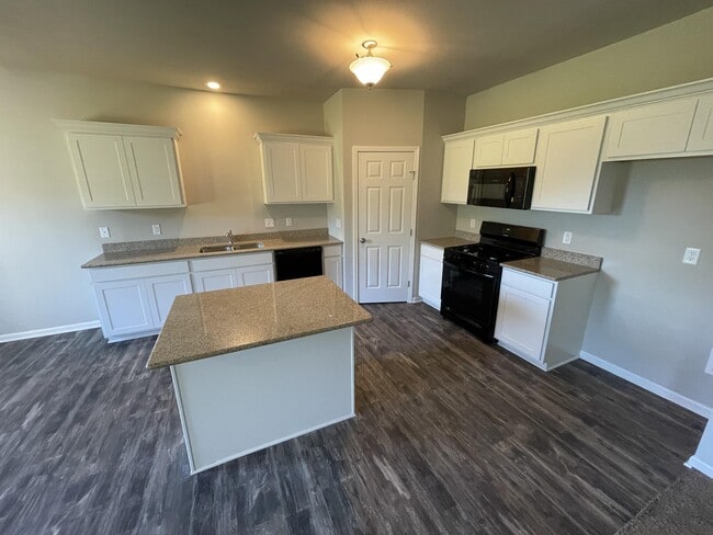 Building Photo - 2280 James Kelly Ln