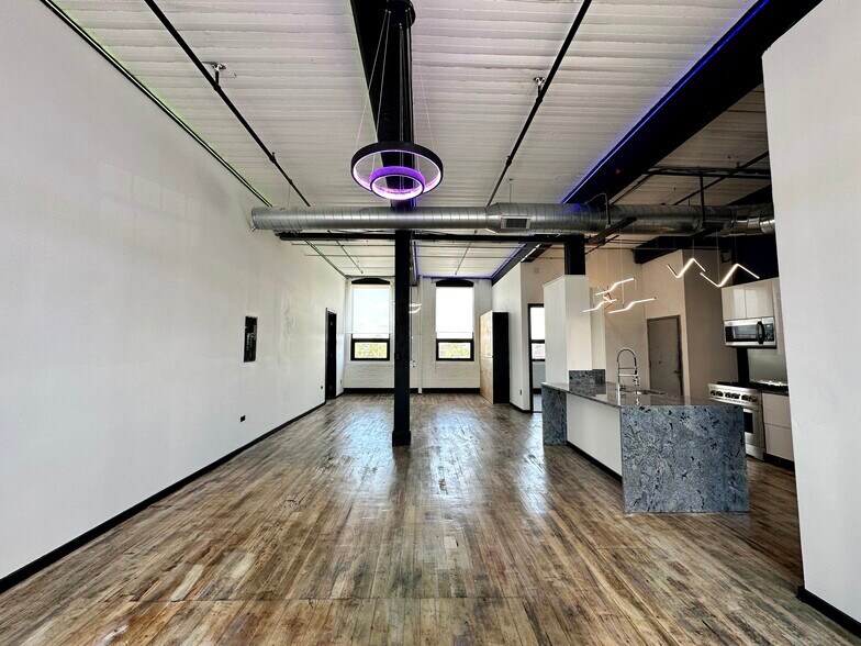 Building Photo - 109 Summer St